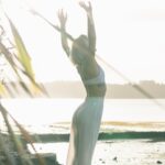 웰니스 문화, 일상 속 작은 변화에서 시작된다 woman standing near body of water