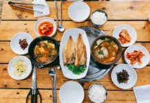 집밥 트렌드와 함께하는 건강 식습관, 실천 루틴으로 내 몸 지키기 cooked food on white ceramic plate
